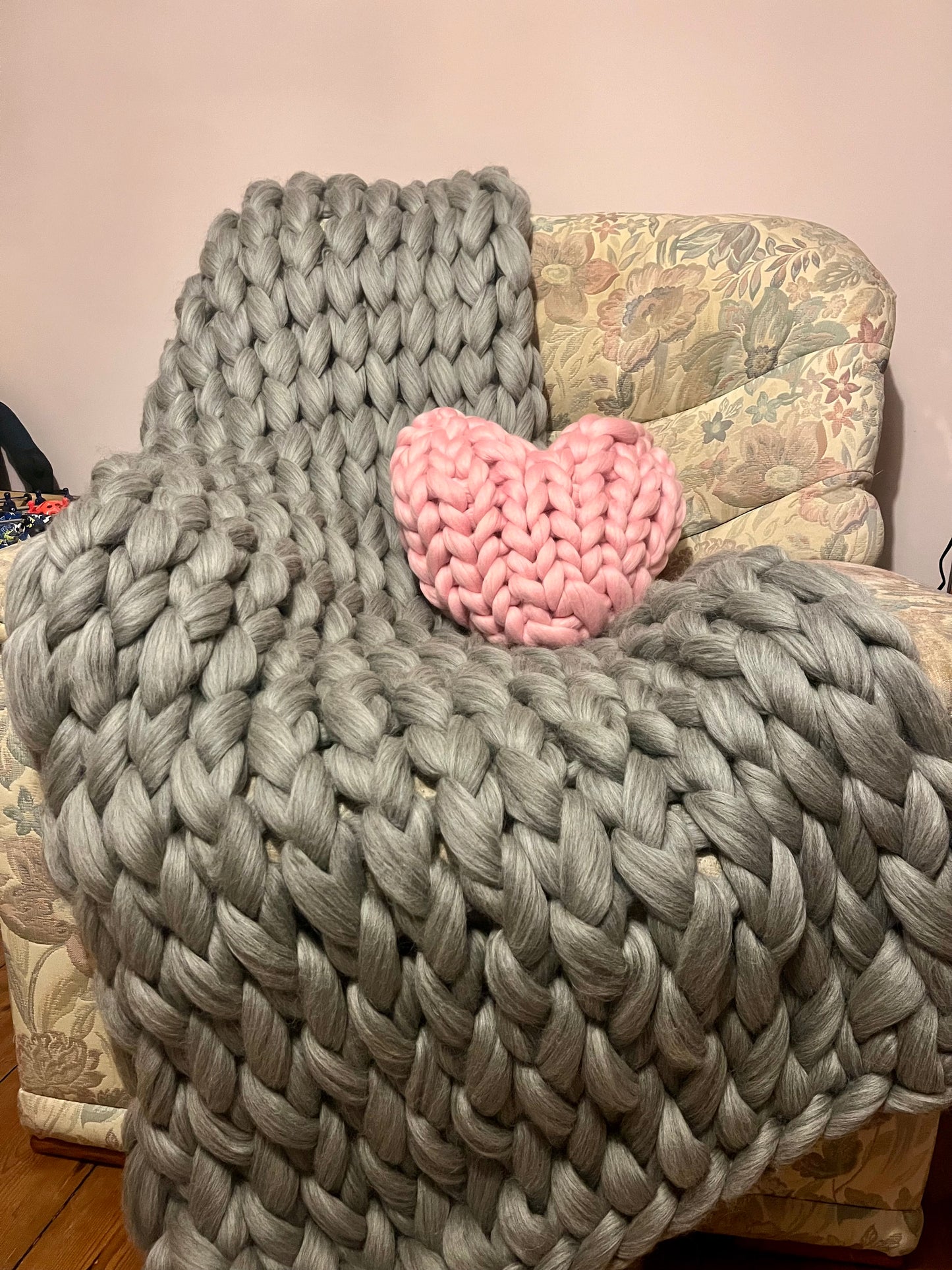 Chunky knit heart cushion